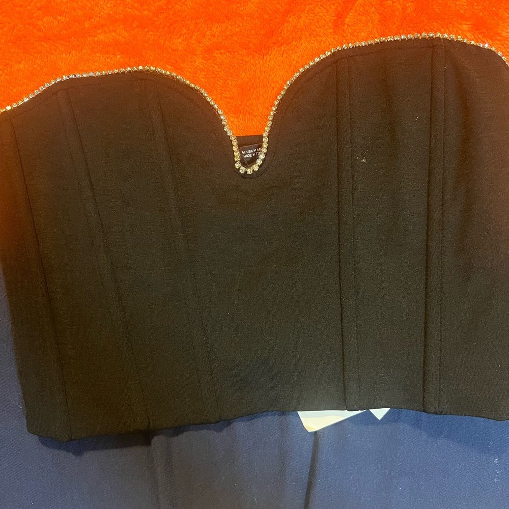Sweetheart cropped top